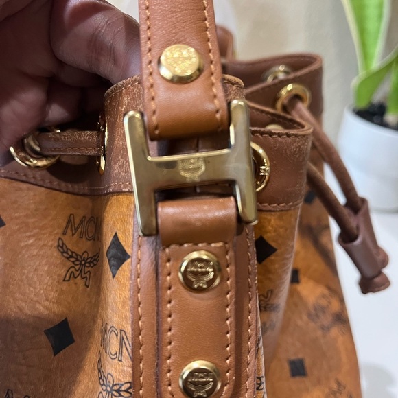 MCM SMALL COGNAC VISETOS DRAWSTRING BAG - Picture 9 of 16